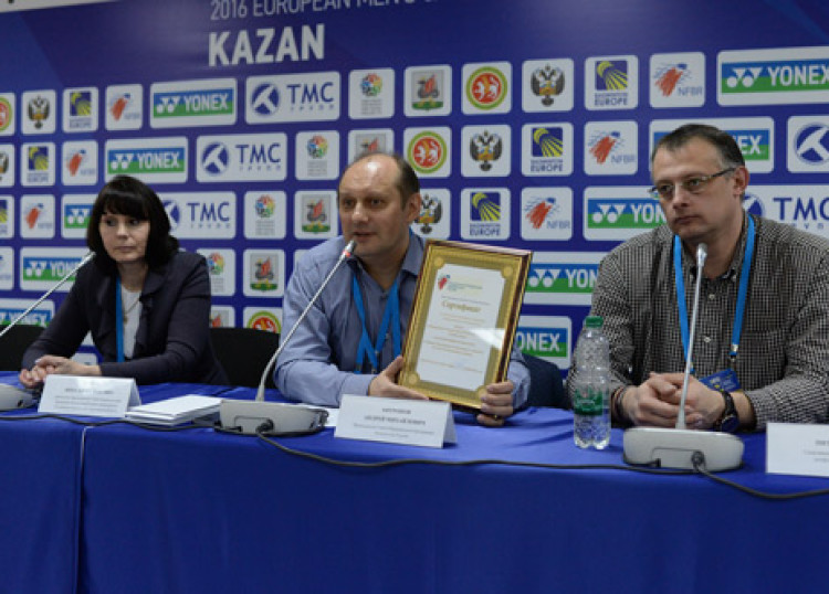 В Казани вручили сертификаты победителям проекта «Бадминтон в школы»