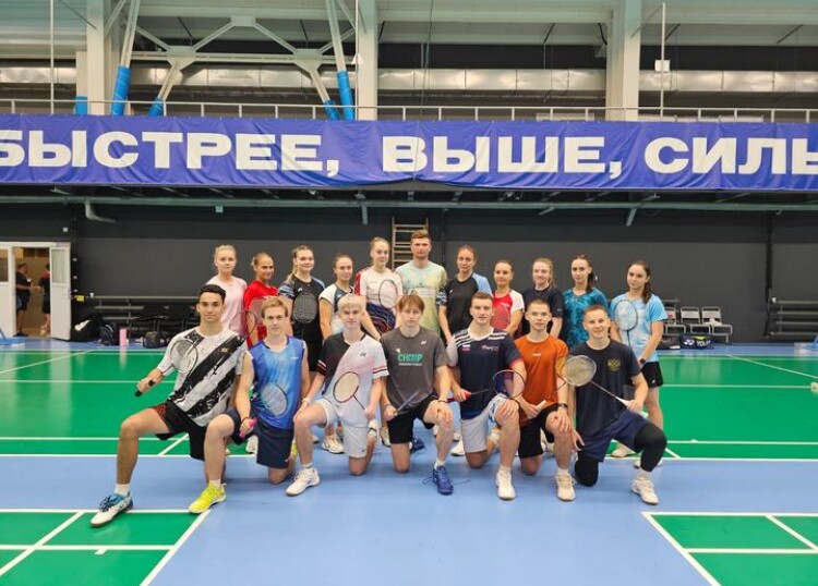 С Днем физкультурника!